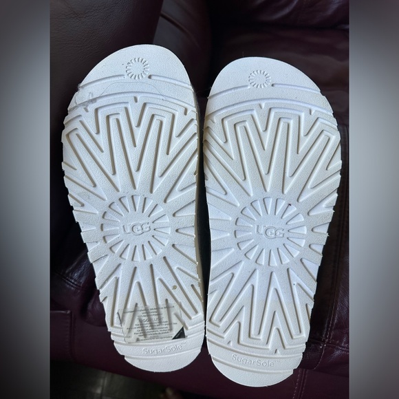 Ugg platform indoor slippers - Picture 4 of 4